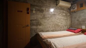 Guesthouse H