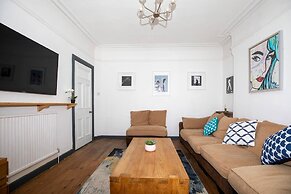 Arthouse Lovely Spacious 5 bed house