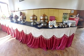 Hotel Abu Palace