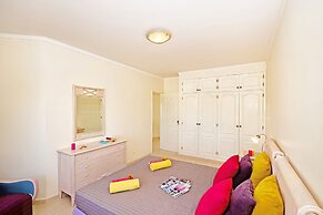Townhouse Moreton