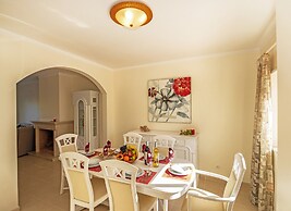 Townhouse Moreton