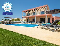 Villa Riviera