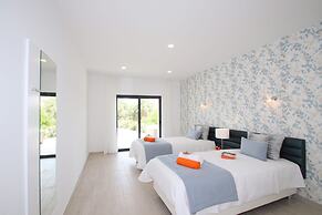 Villa Riviera