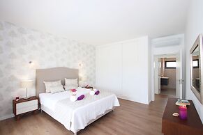 Villa Riviera