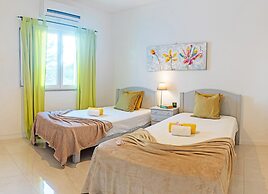 Villa Turtle Beach