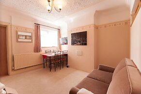 Watford stays - 4bed house