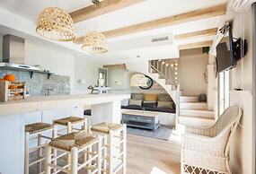 The Beach House - Studios & Suites