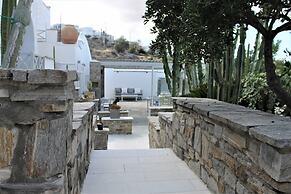 Parian Lithos