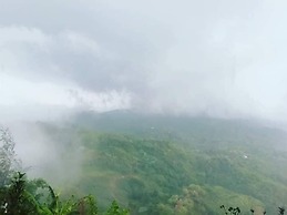 Hill Crown Hotel & Resort