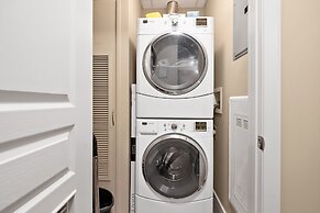 GLOBALSTAY. Modern Downtown Condos. Free parking