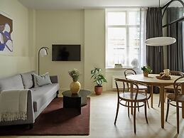 Apēron Apartment Hotel