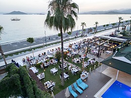 Uras Beach Hotel