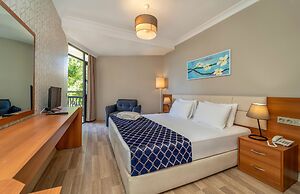 Uras Beach Hotel