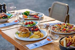 Uras Beach Hotel