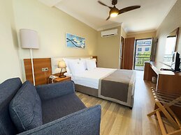 Uras Beach Hotel