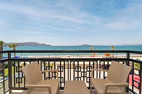 Uras Beach Hotel