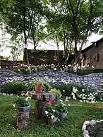 Guesthouse Lago & Wine Cellar