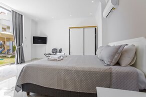 Nur Suites & Hotels