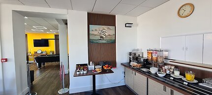 Torland Seafront Hotel