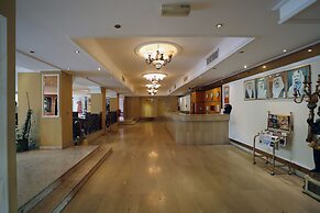 OYO 112 Semiramis Hotel