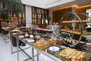 Grand Cosmopolitan Hotel