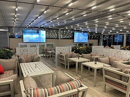 Grand Cosmopolitan Hotel