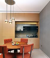 Grand Cosmopolitan Hotel