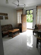 Sharook Lodge - Hostel