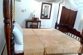 Sharook Lodge - Hostel