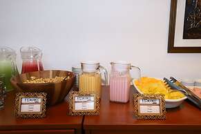 Capac Hotel II