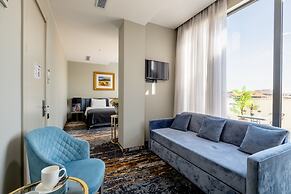 Brosse Garden Hotel