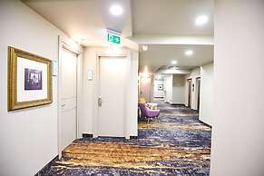 Brosse Garden Hotel