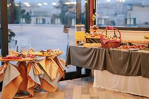 Brosse Garden Hotel