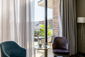 Brosse Garden Hotel