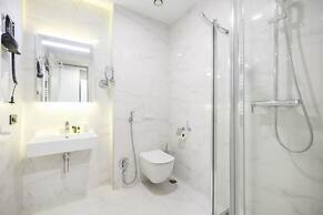 Brosse Garden Hotel