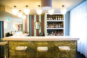 Brosse Garden Hotel
