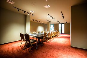 Brosse Garden Hotel