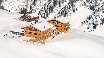 Lux Alp Chalet