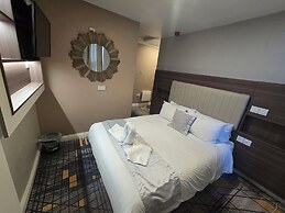 Double Bedroom Studio