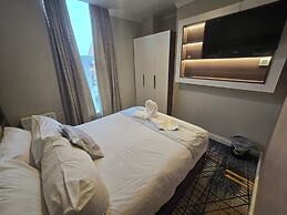 Double Bedroom Studio