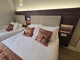 Double Bedroom Studio