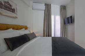 Acropolis Grand Apartment