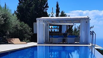 Okeanos Vine Villa