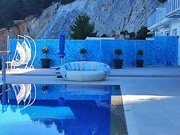 Okeanos Vine Villa