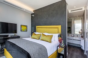 O' Two Hotel
