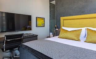 O' Two Hotel