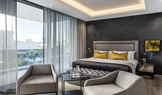 O' Two Hotel