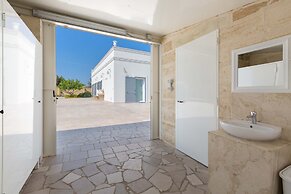 1695 Villa Albarosa by Perle di Puglia
