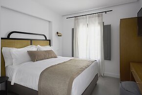 Alleys All-Suite Hotel & Spa