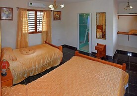 Hostal Eida y Lujan PLAYA LA BOCA